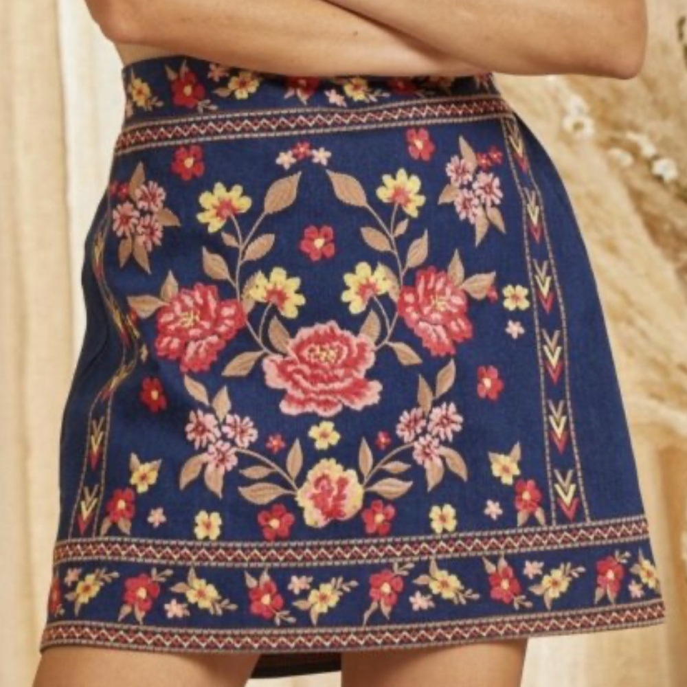 NWT Floral Embroidered Denim Skirt